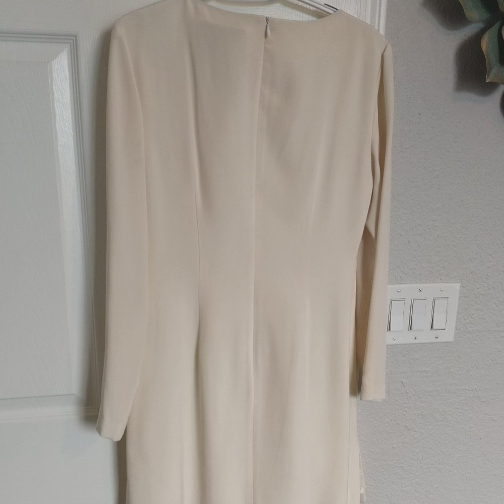 Beach Wedding? | GORGEOUS & SIMPLE | CHAMPAGNE SILK | NWT | 10 | Long Sleeve - Picture 7 of 7